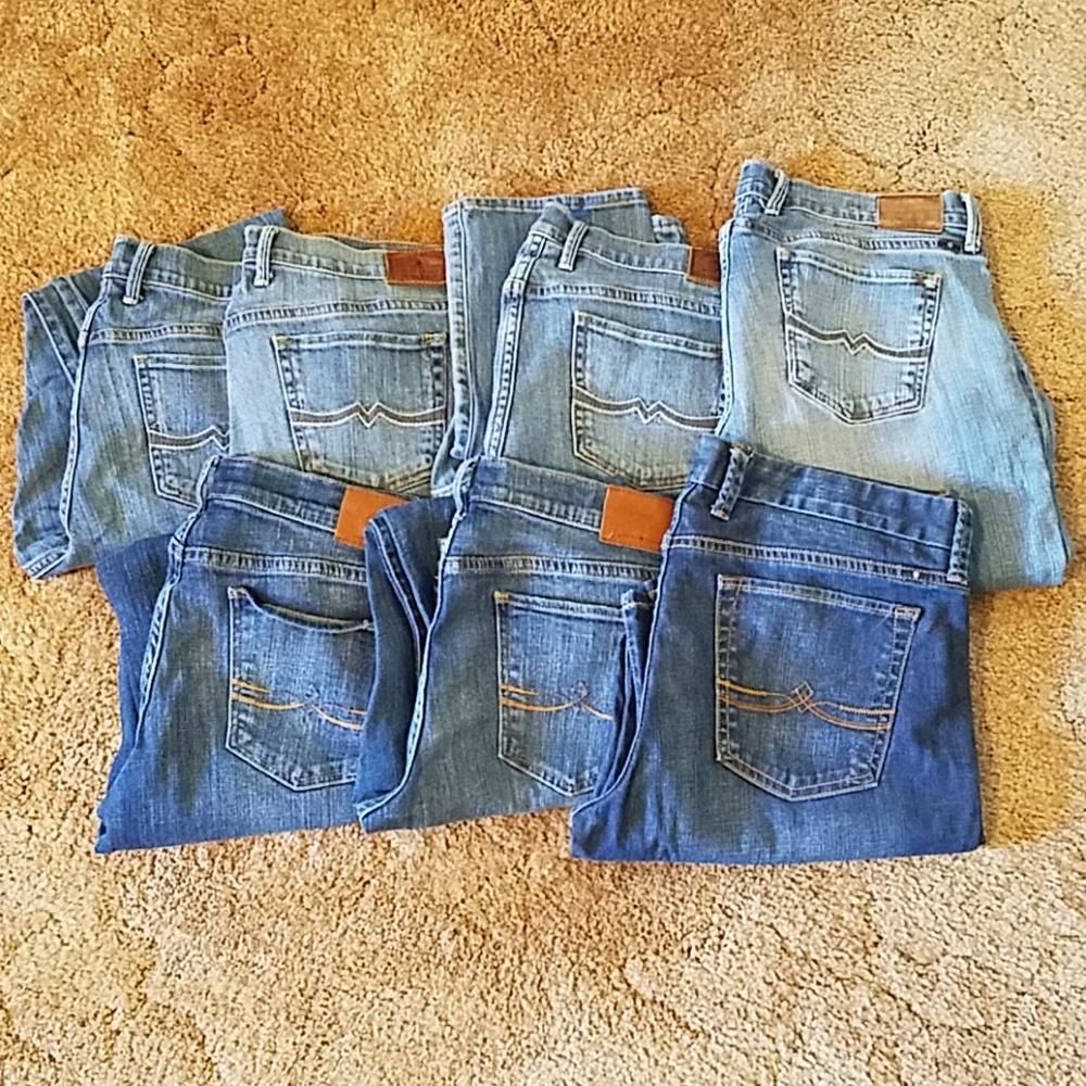 7 pairs of Lucky Jeans.